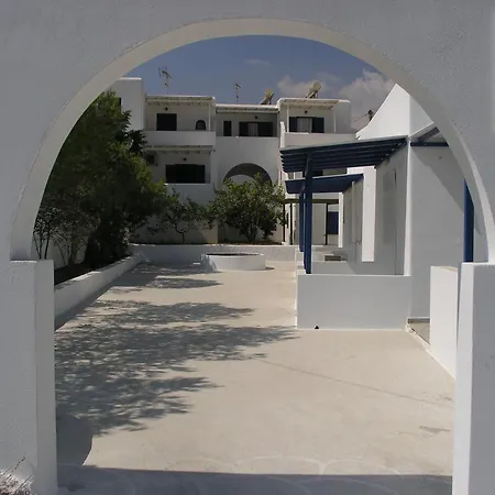 Caeli Paros By Kostas & Joanna Studios Logaras