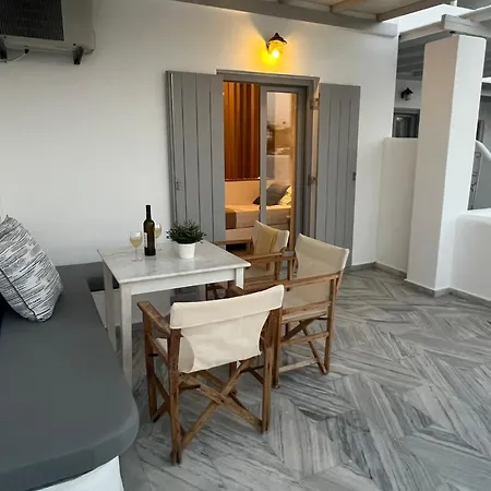 Caeli Paros By Kostas & Joanna Studios * Logaras