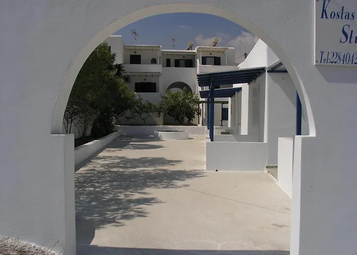 Caeli Paros By Kostas & Joanna Logaras