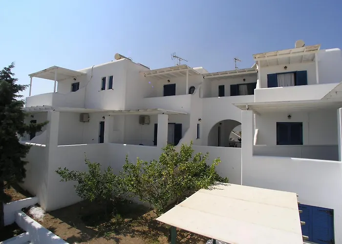 Caeli Paros By Kostas & Joanna Logaras